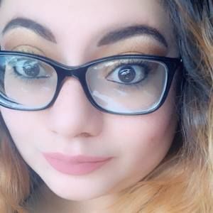 Meet your Posher, Adela